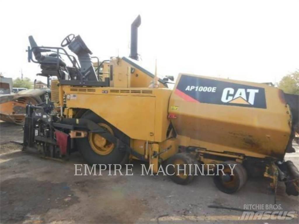 CAT AP1000E Finisseur