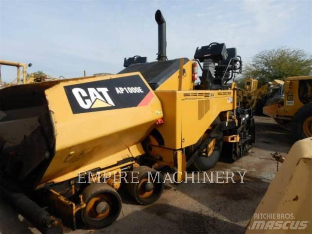 CAT AP1000E Finisseur