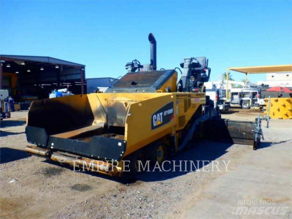 CAT AP1000F Finisseur