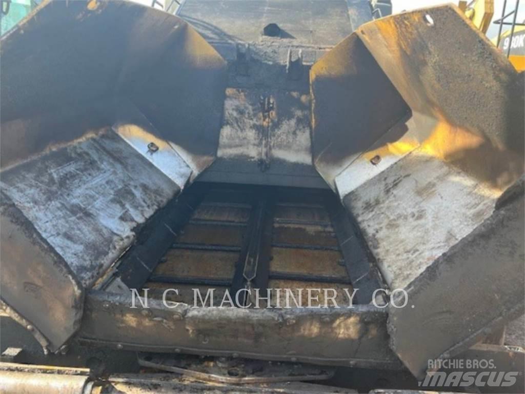 CAT AP1055F Finisseur