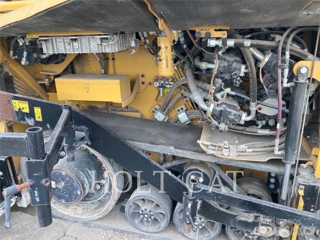 CAT AP1055F Finisseur