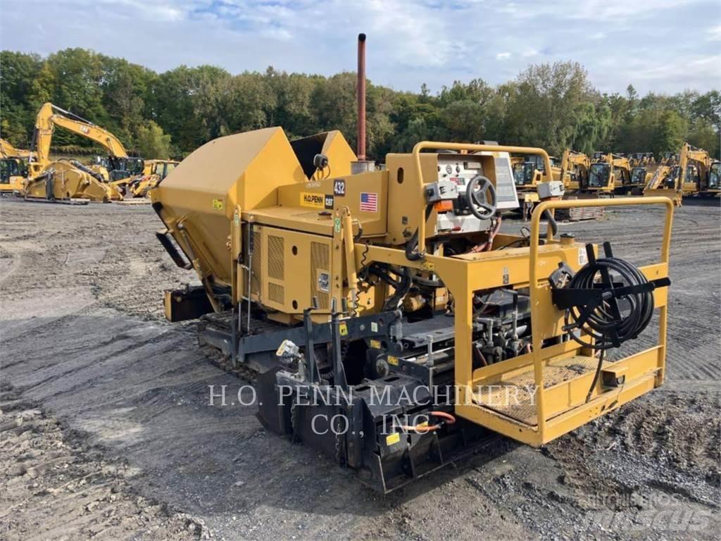 CAT AP255E Finisseur