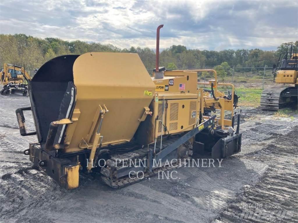 CAT AP255E Finisseur