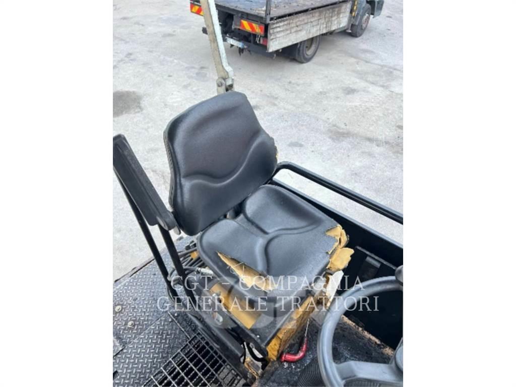 CAT AP300 Finisseur