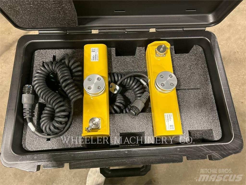 CAT AP555 Finisseur
