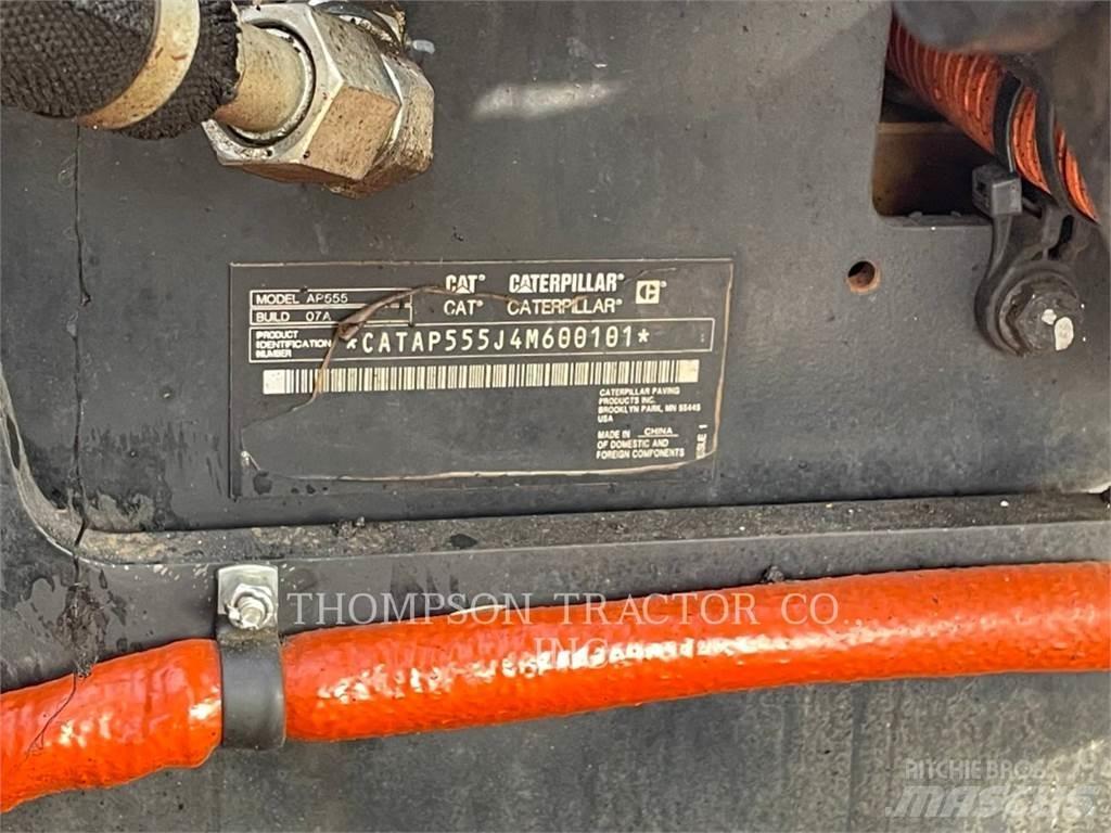 CAT AP555 Finisseur
