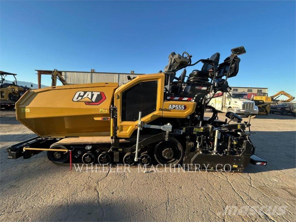 CAT AP555 Finisseur