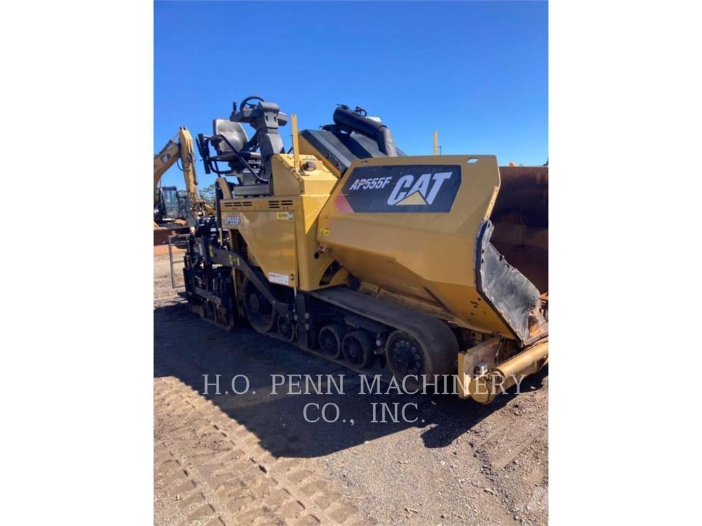 CAT AP555F Finisseur