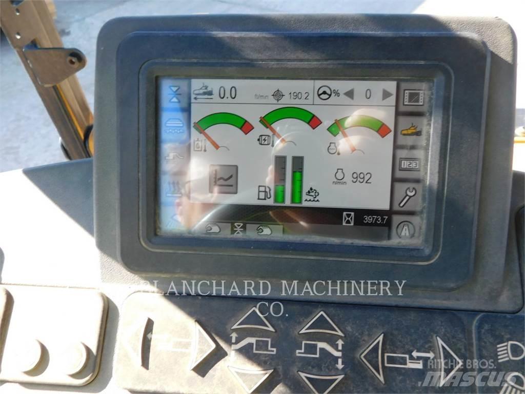 CAT AP555F Finisseur
