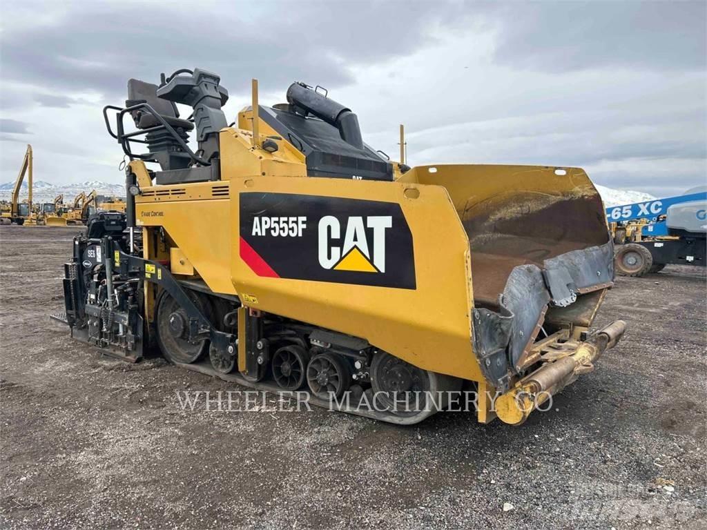CAT AP555F Finisseur