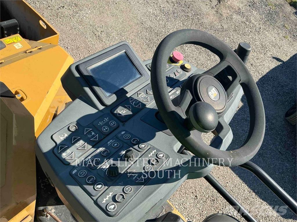 CAT AP555F Finisseur