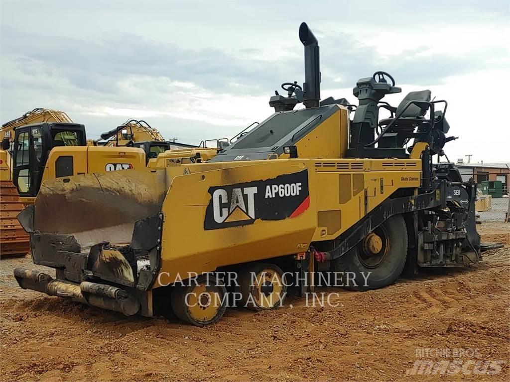 CAT AP600F Finisseur