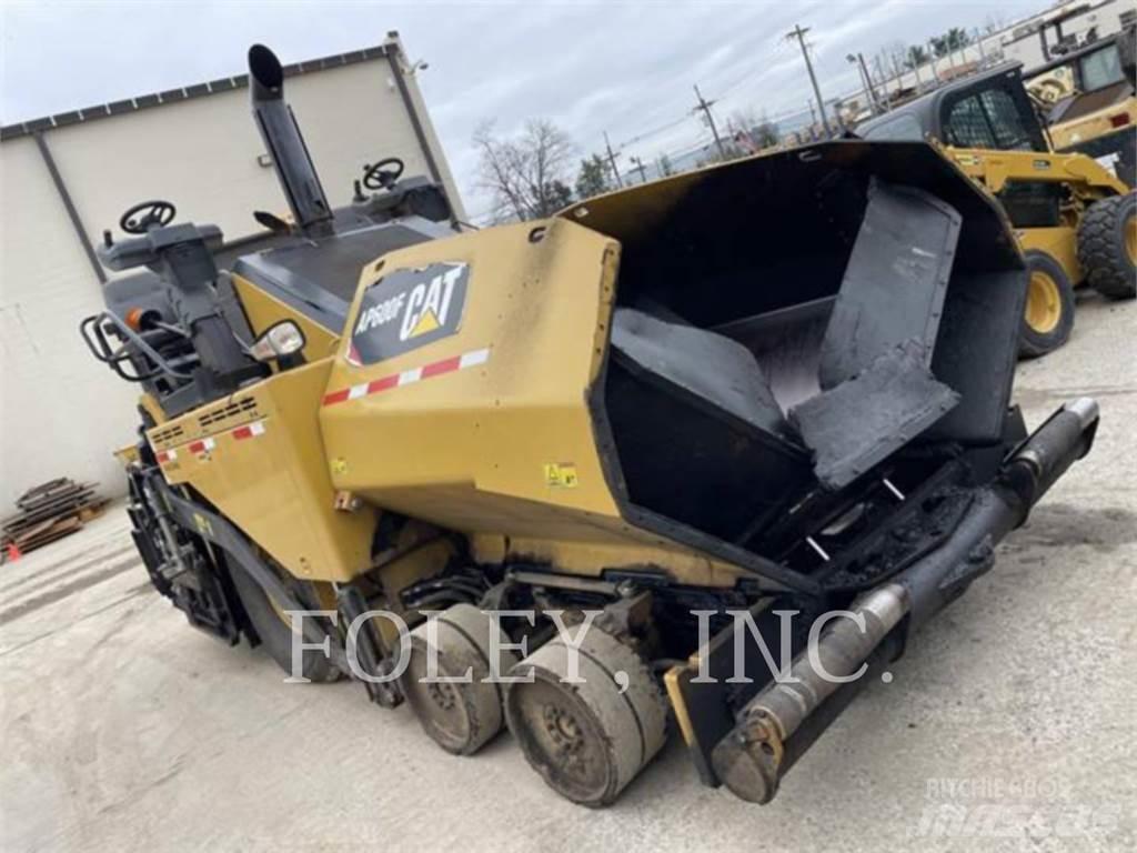 CAT AP600F Finisseur