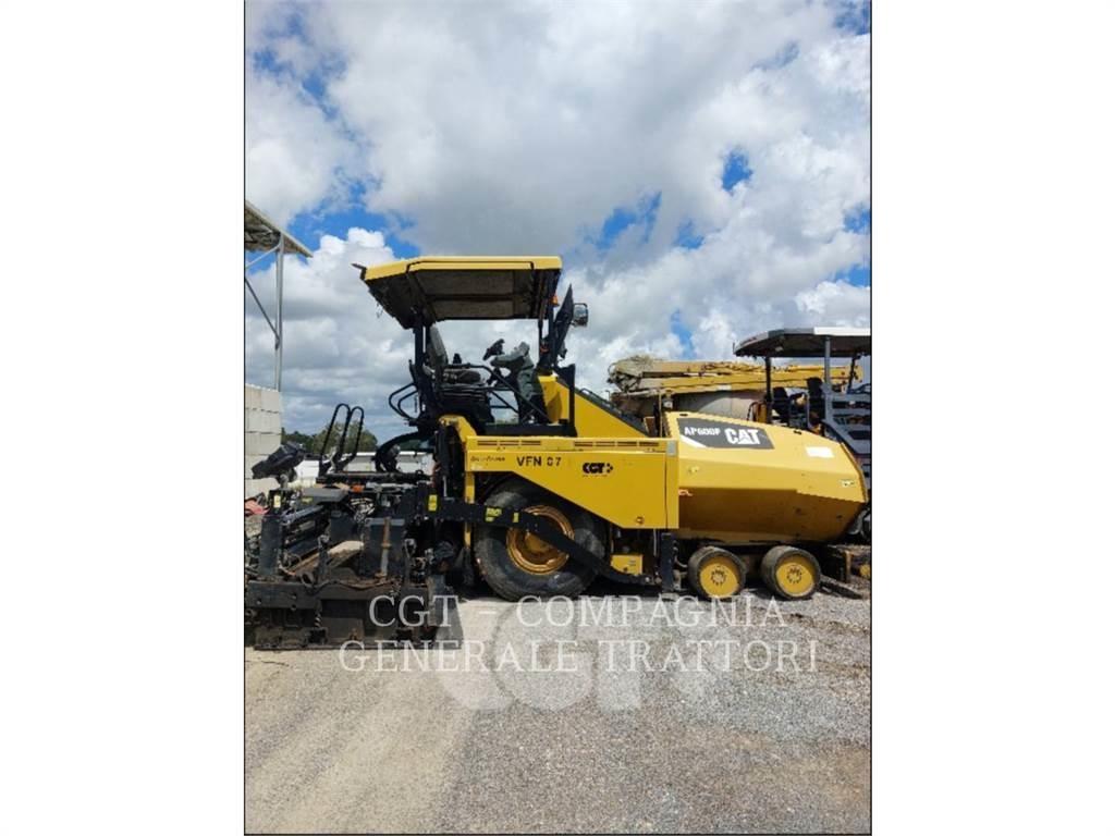 CAT AP600F Finisseur