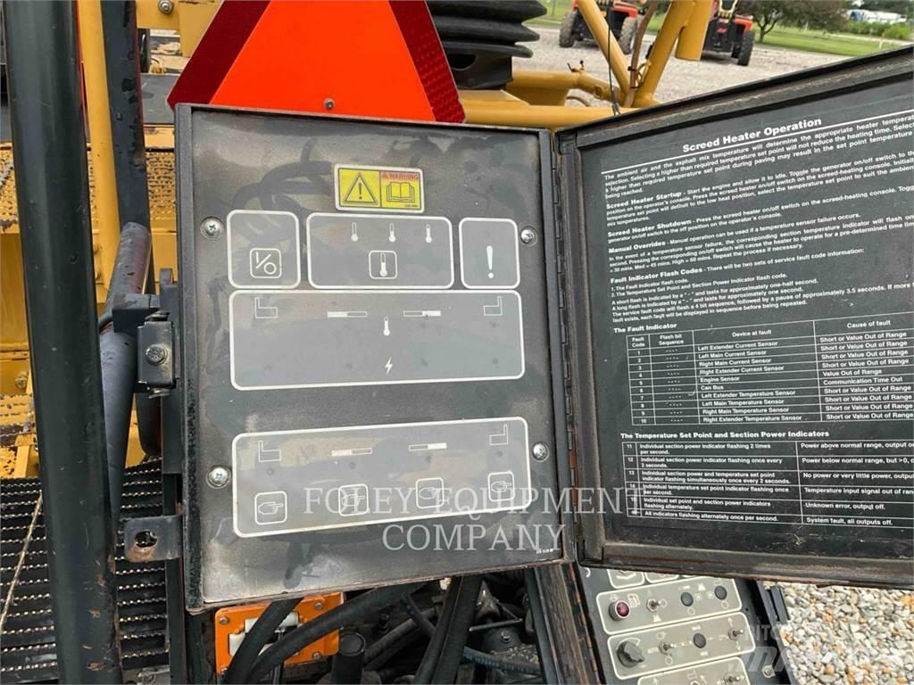 CAT AP655C Finisseur