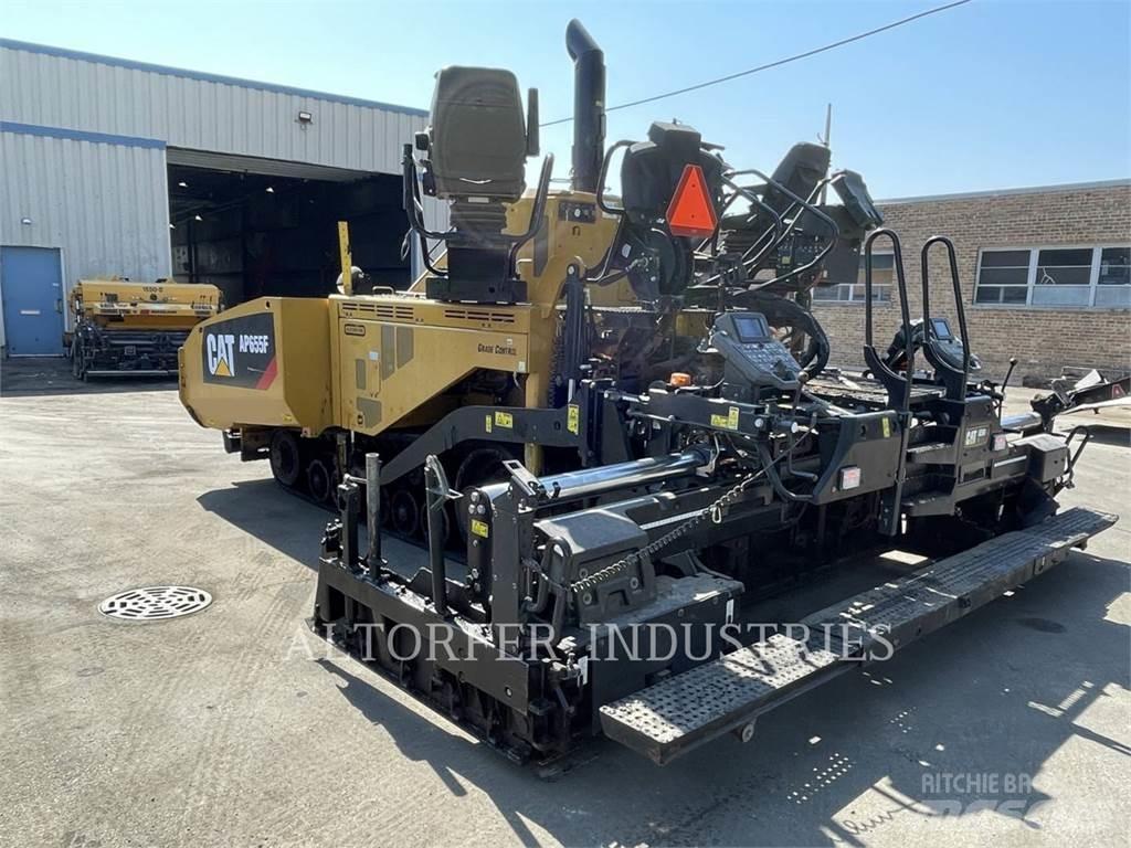 CAT AP655F Finisseur