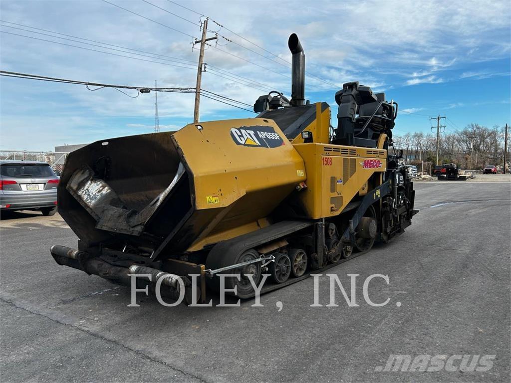 CAT AP655F Finisseur