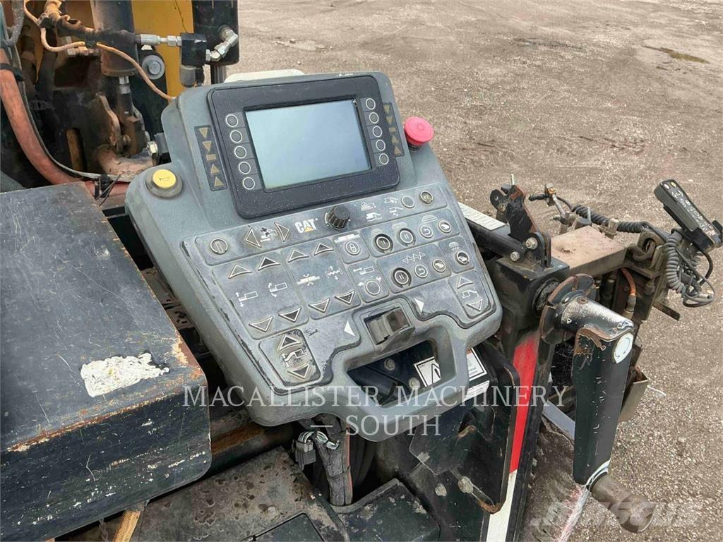 CAT AP655F Finisseur