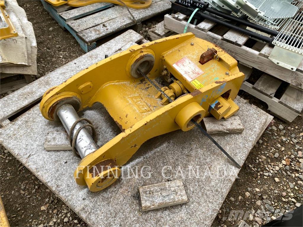 CAT ATTACHMENTS 323 Attache rapide pour godet