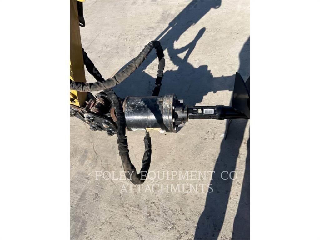 CAT AU303A19B Pelle sur chenilles