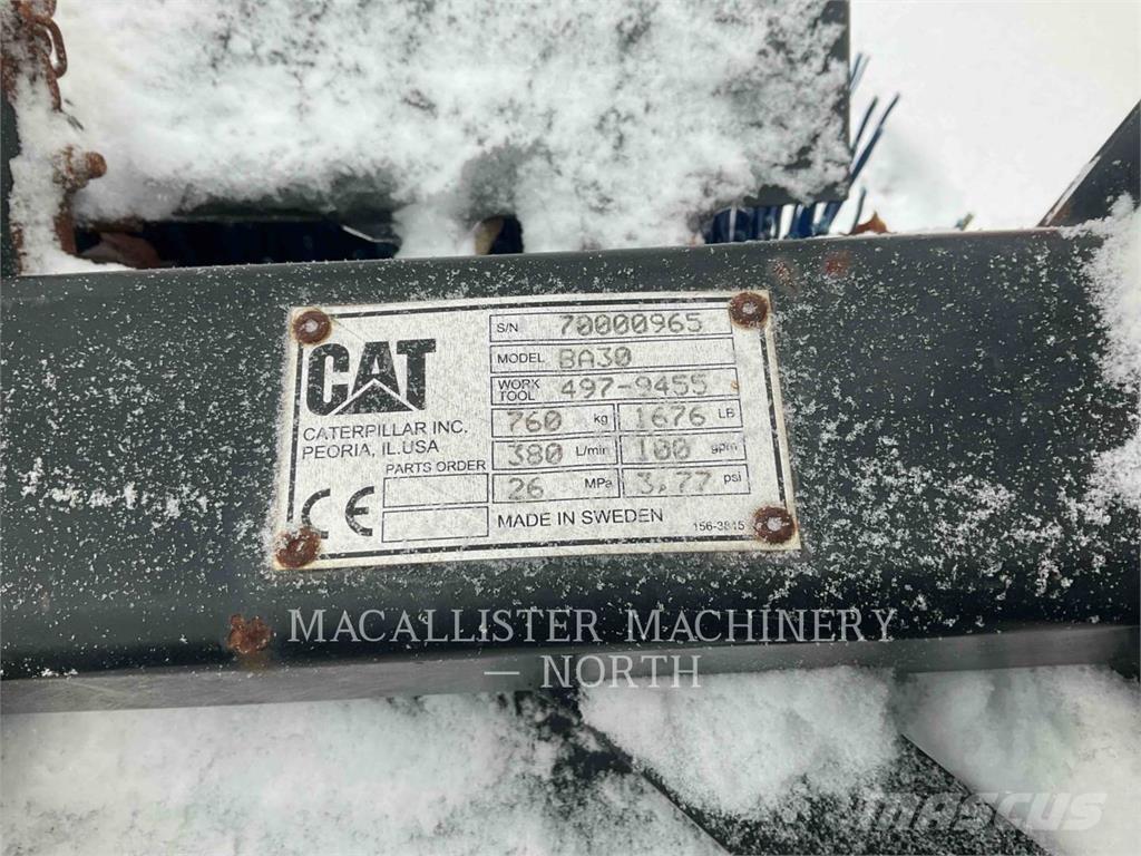 CAT BA30 Balayeuse / Autolaveuse