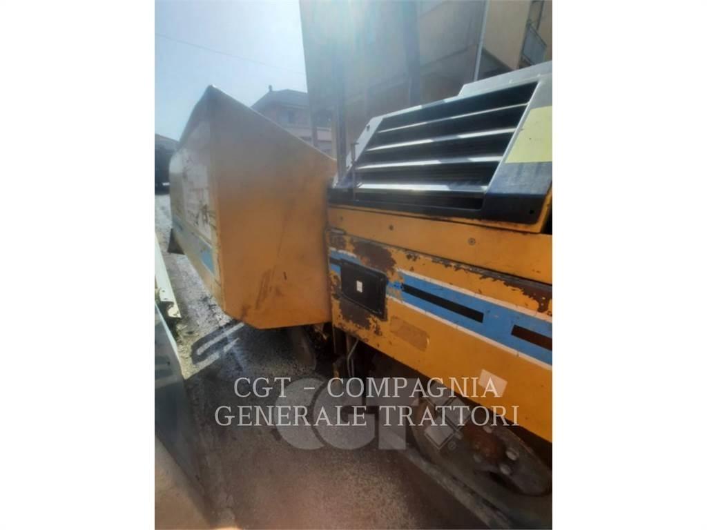 CAT BB730 Finisseur