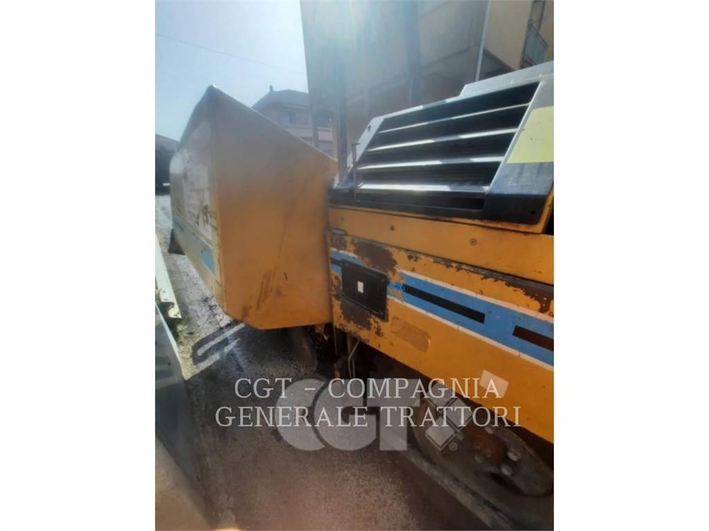 CAT BB730 Finisseur