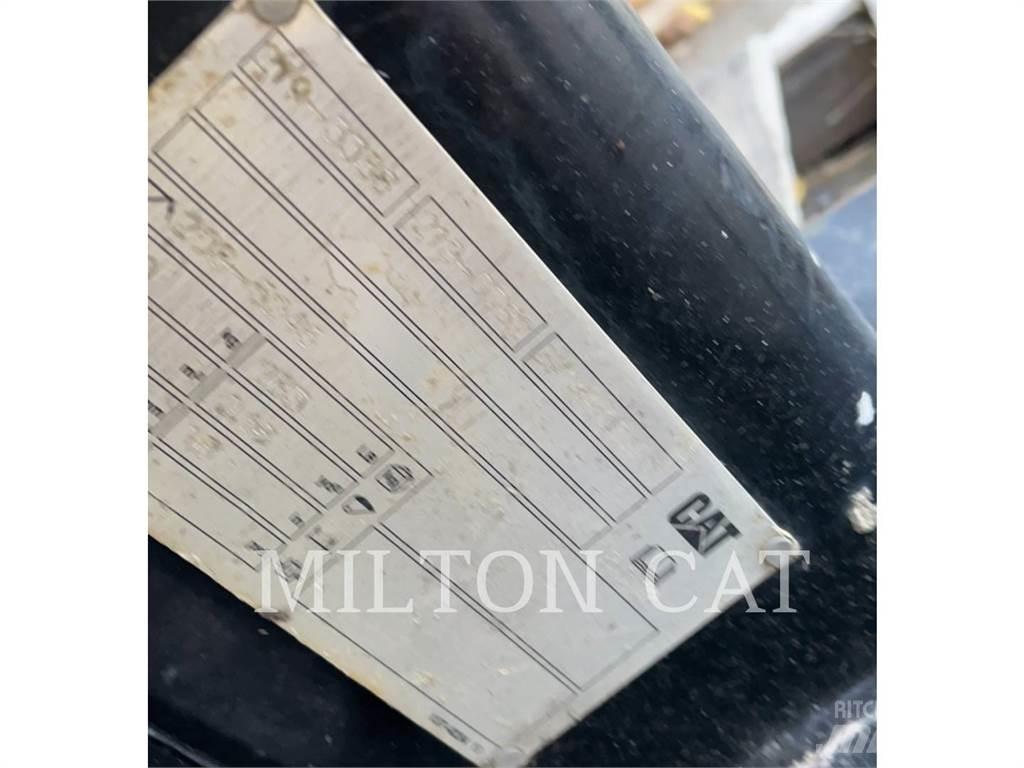CAT BHL 18BUCKET Godet