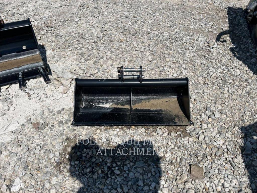 CAT BK300P28 Pelle sur chenilles