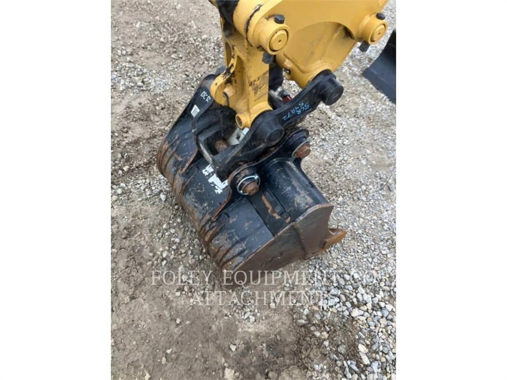CAT BK302P24 Pelle sur chenilles