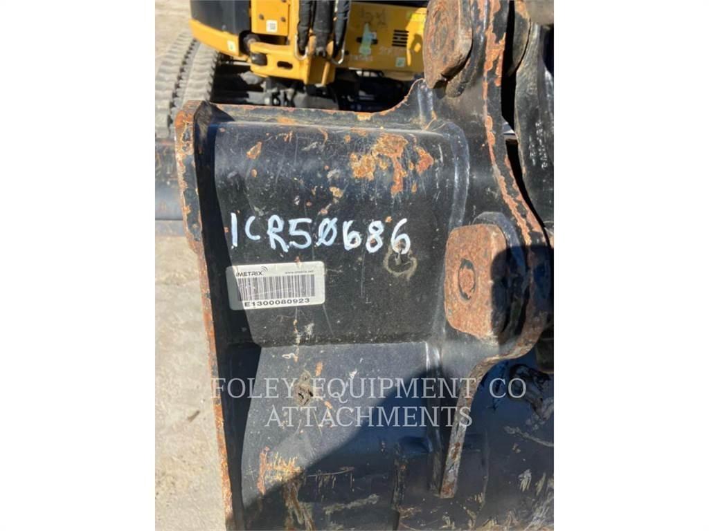 CAT BK302P24 Pelle sur chenilles