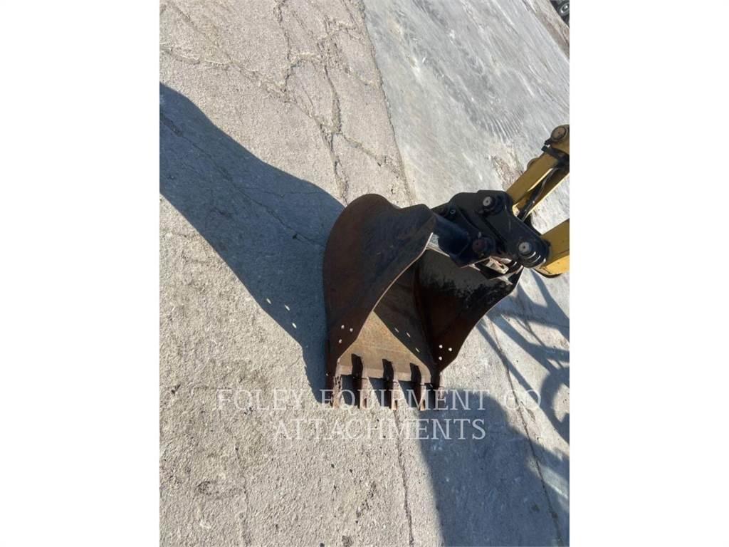 CAT BK305P30 Pelle sur chenilles