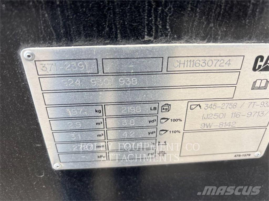 CAT BK38F38GP Chargeuse sur pneus