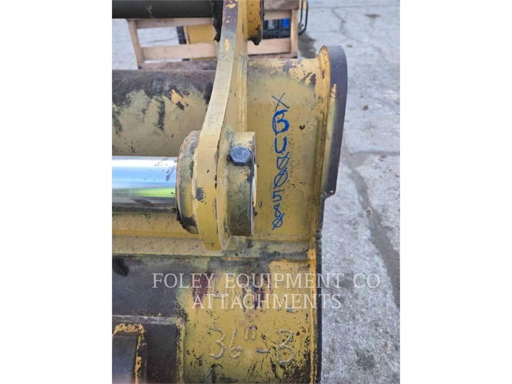 CAT BKHEXPB36 Pelle sur chenilles