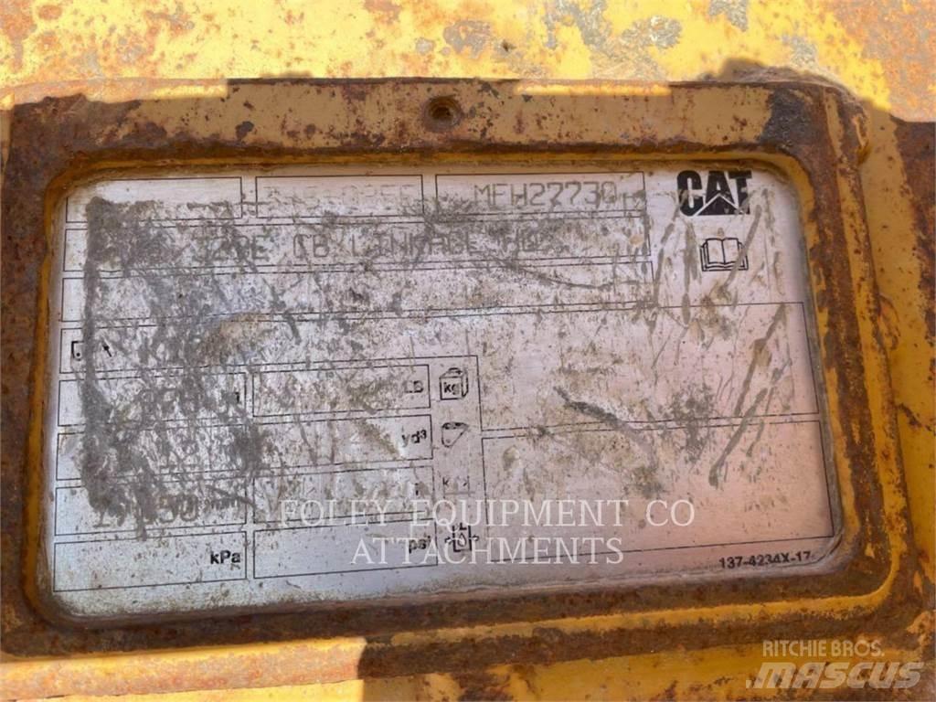 CAT BKHEXPCB42 Pelle sur chenilles