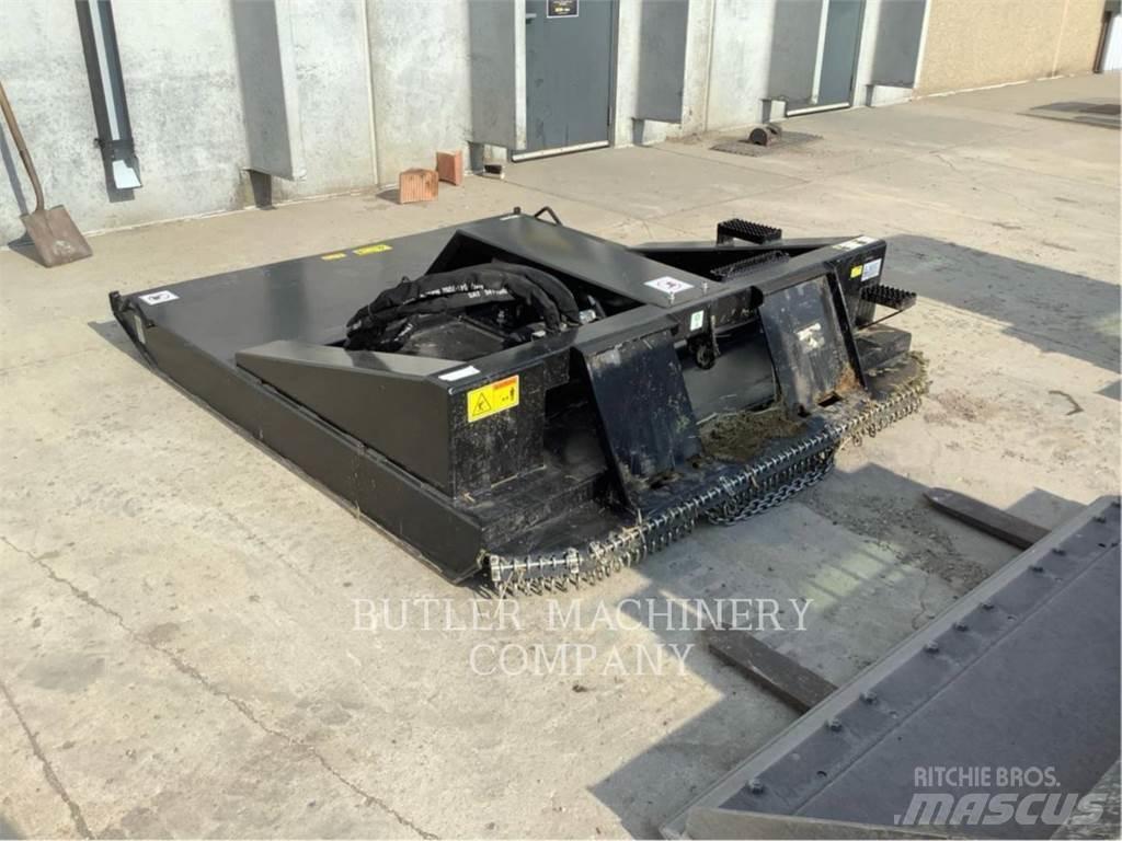 CAT BR320 Broyeur / Gyrobroyeur / Epareuse