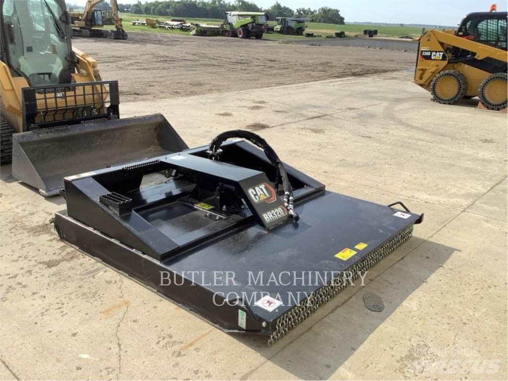 CAT BR320 Broyeur / Gyrobroyeur / Epareuse