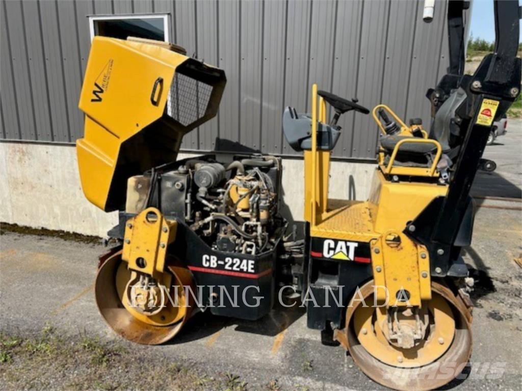 CAT CB-224E Compacteur de sol