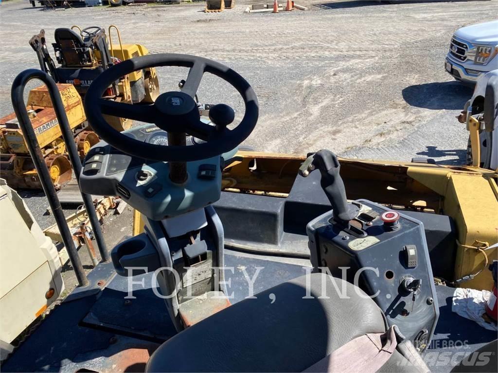 CAT CB-534D Rouleaux tandem