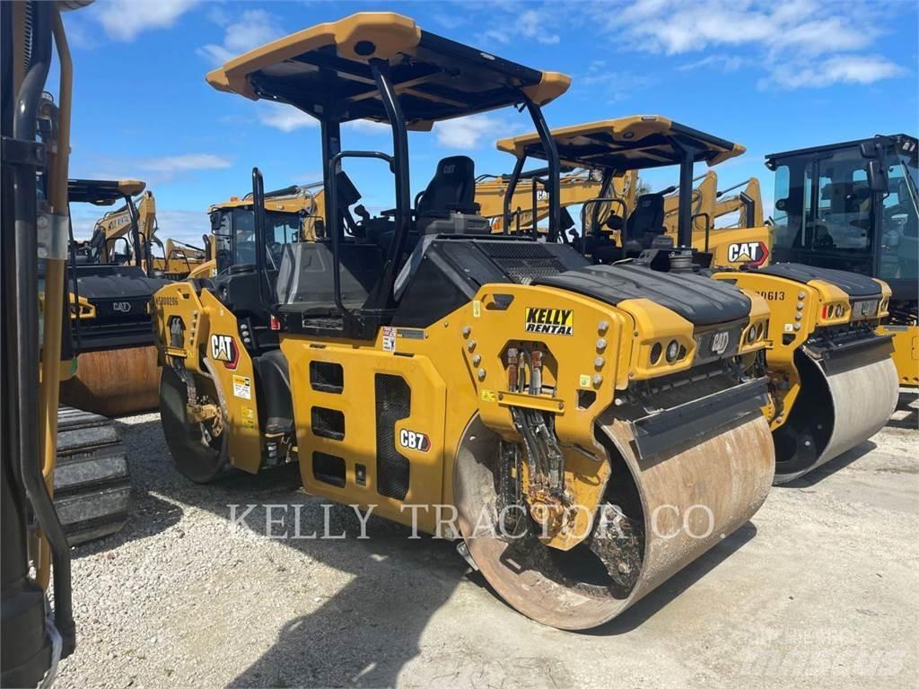 CAT CB 7 Rouleaux tandem