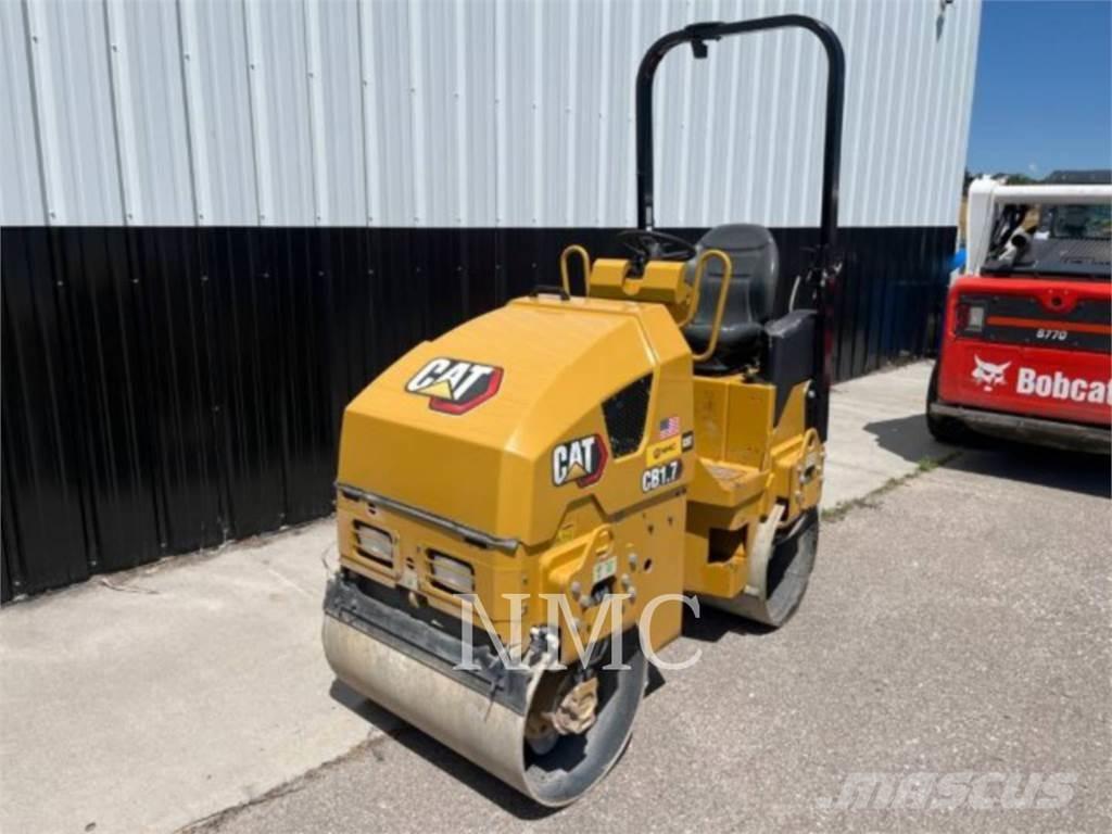 CAT CB1.7 Compacteur de sol