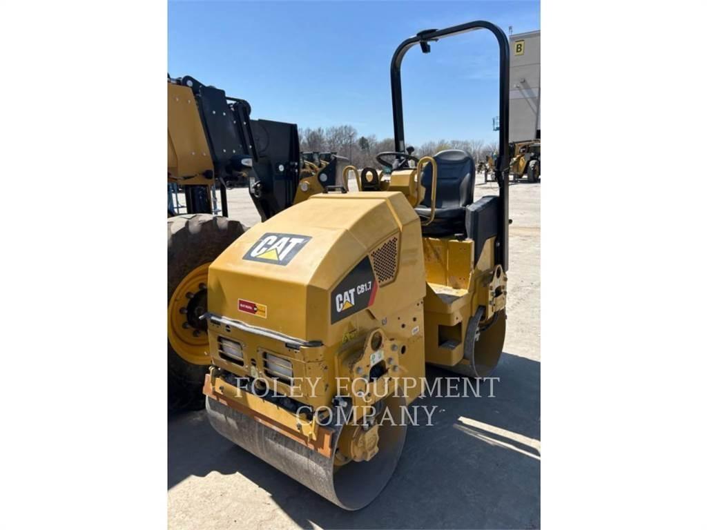 CAT CB1.7-03 Compacteur de sol