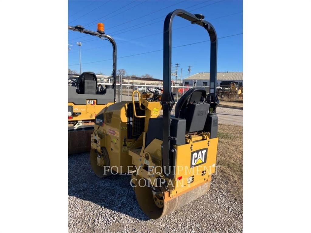 CAT CB1.7-03 Compacteur de sol