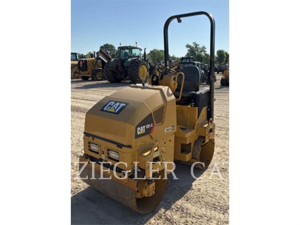 CAT CB1.8 Compacteur de sol