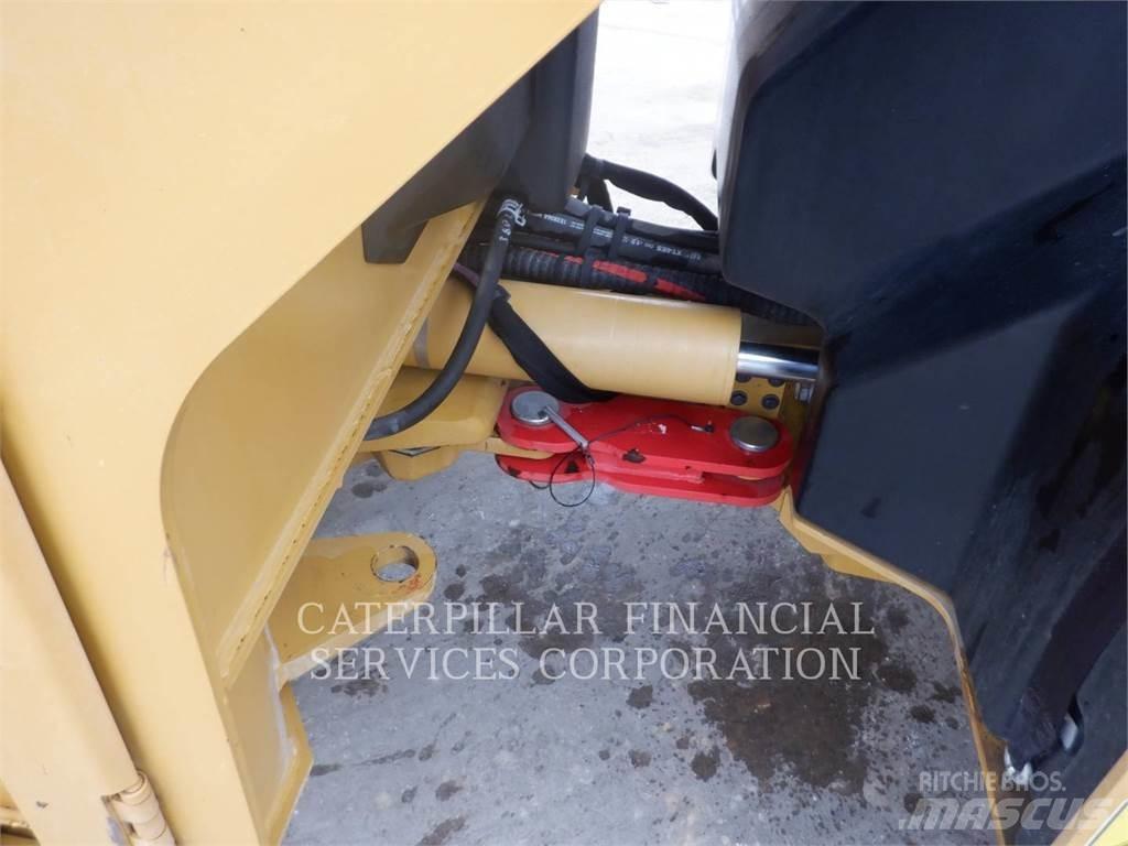 CAT CB10 Rouleaux tandem