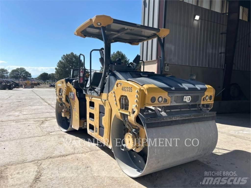 CAT CB10 Compacteur de sol
