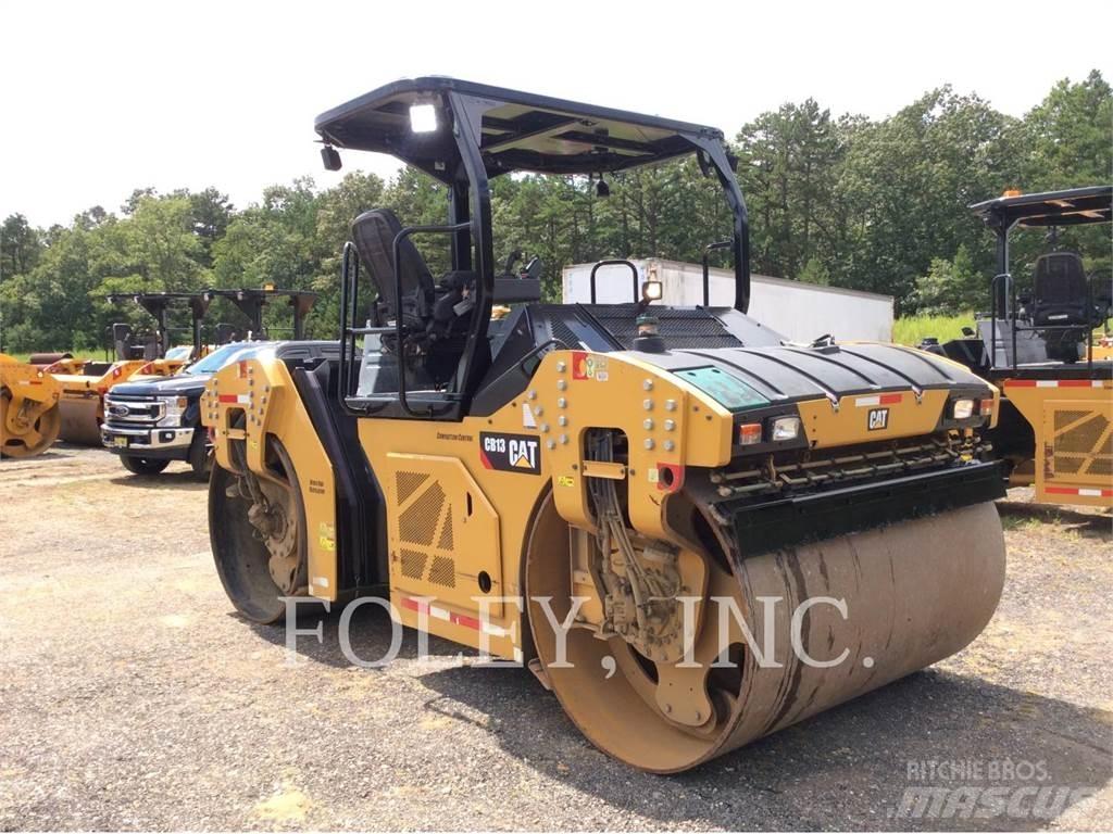 CAT CB13 Rouleaux tandem