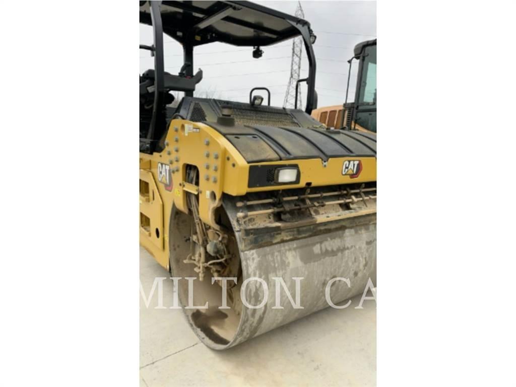 CAT CB13 Rouleaux tandem