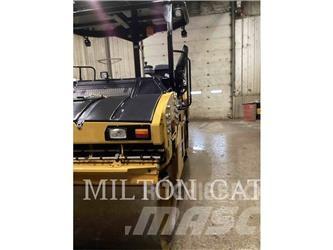 CAT CB13 Compacteur de sol