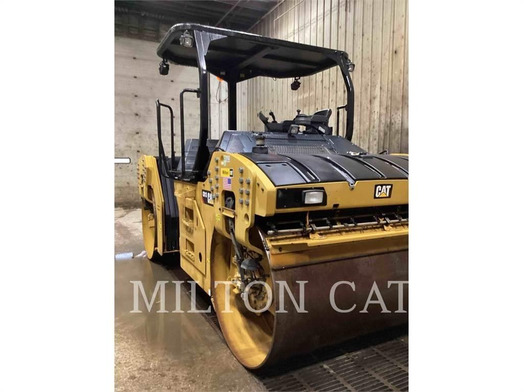 CAT CB13 Compacteur de sol